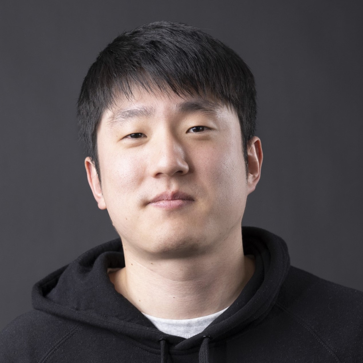 <strong>John Son</strong>